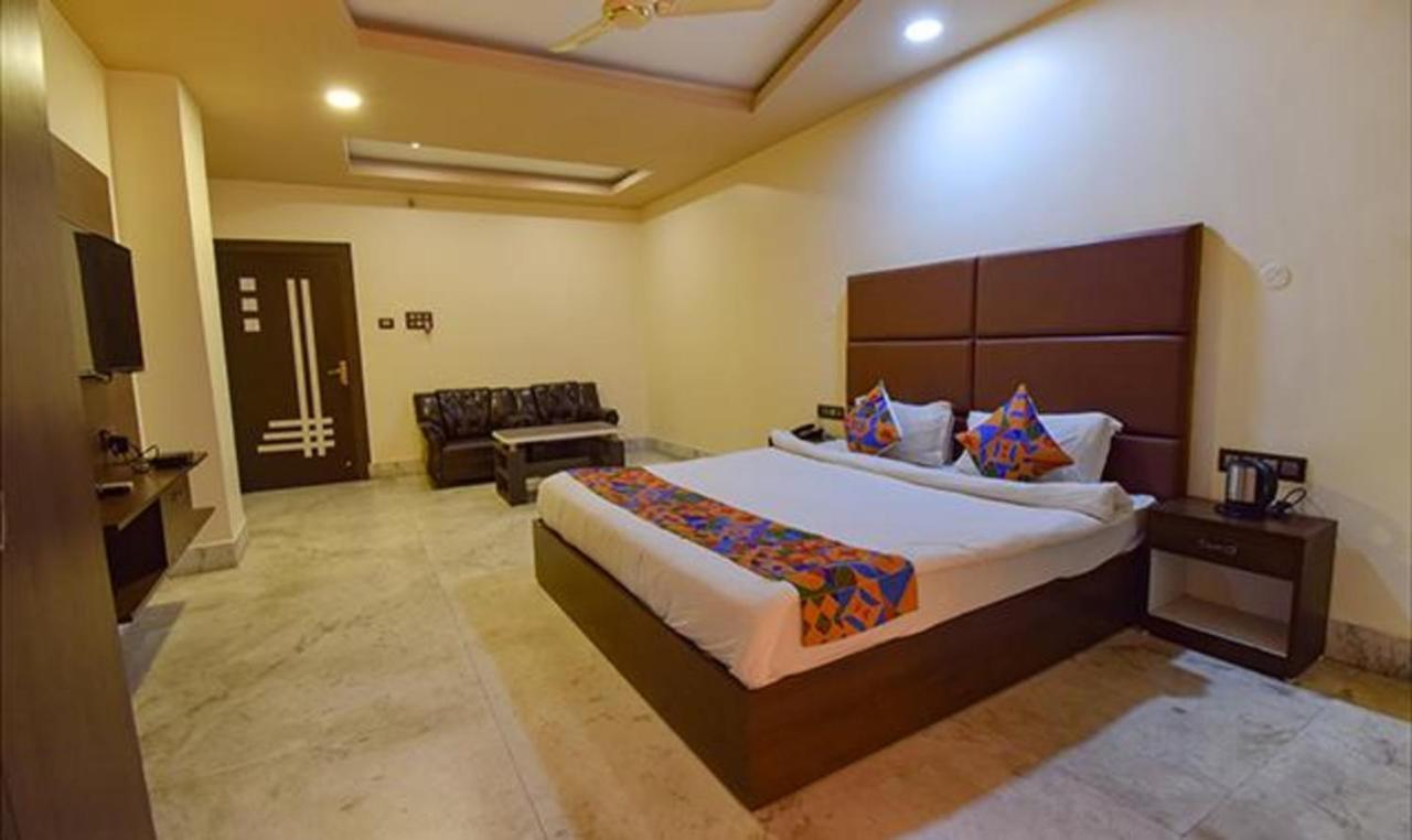 Fabhotel Rr Suites Гувахати Экстерьер фото