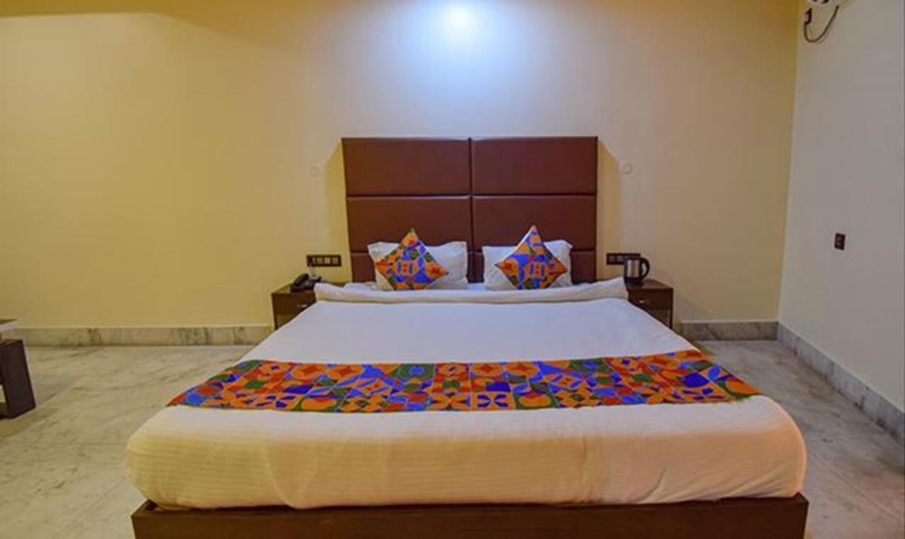 Fabhotel Rr Suites Гувахати Экстерьер фото