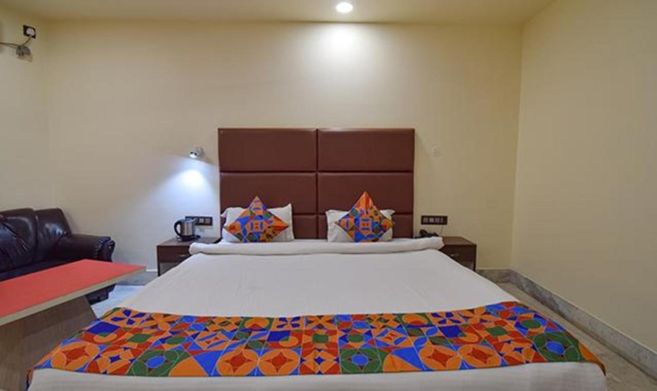 Fabhotel Rr Suites Гувахати Экстерьер фото